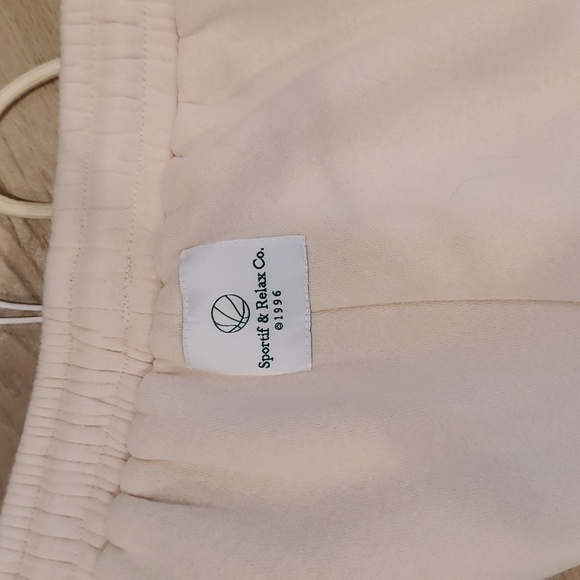 NWT! Princess Polly MVP Sweat Pants. - Picture 8 of 8